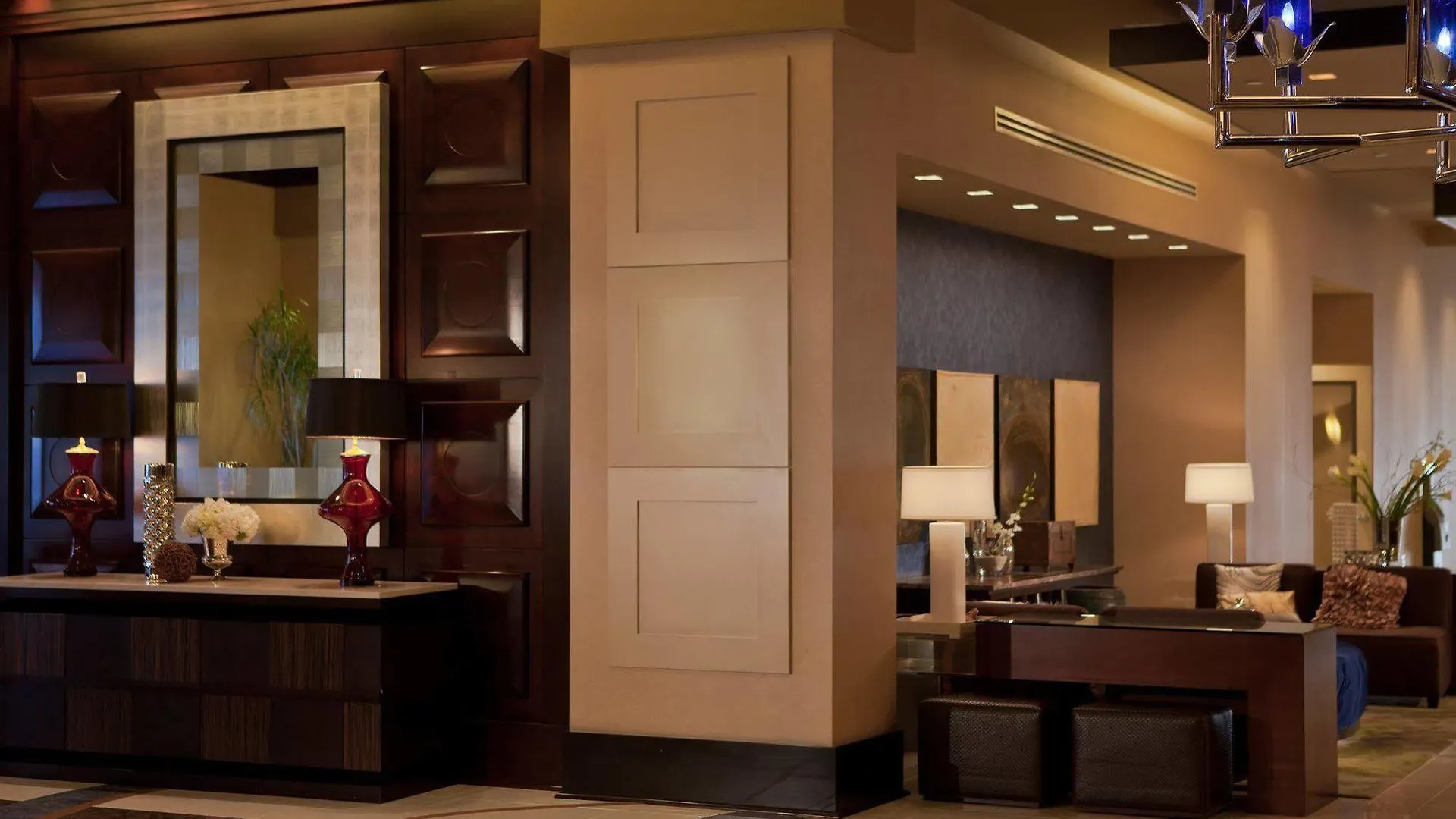Renaissance Phoenix Downtown Hotel