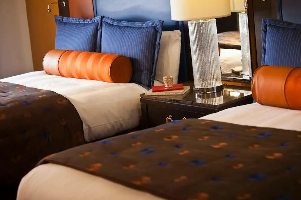 Renaissance Phoenix Downtown Hotel