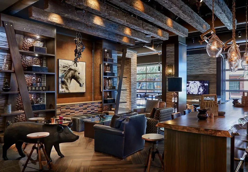 Renaissance Phoenix Downtown Hotel