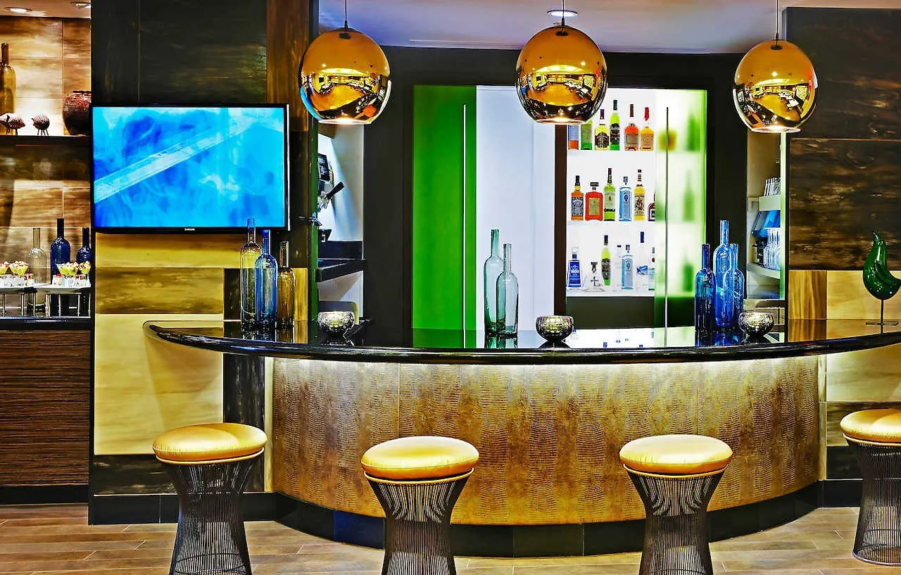 Renaissance Phoenix Downtown Hotel